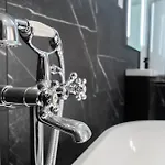 Vieux - Loft - Balneo 아파트